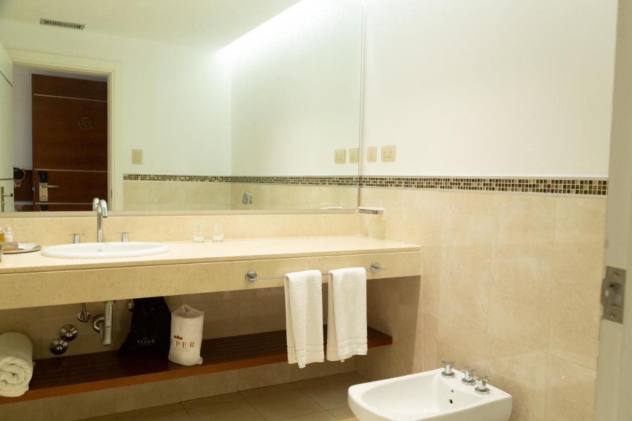 Neper Hotel Cordoba Exterior photo