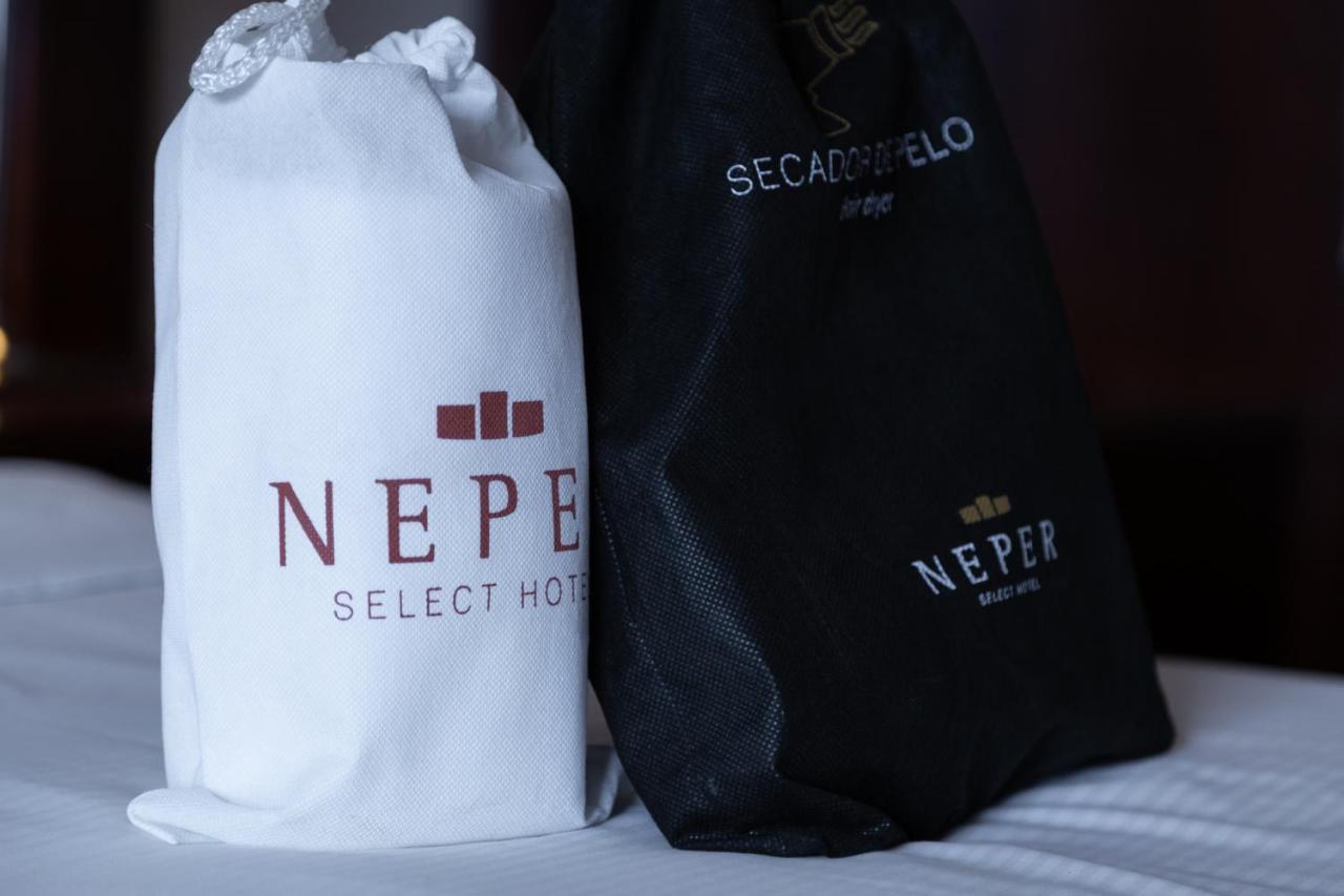 Neper Hotel Cordoba Exterior photo